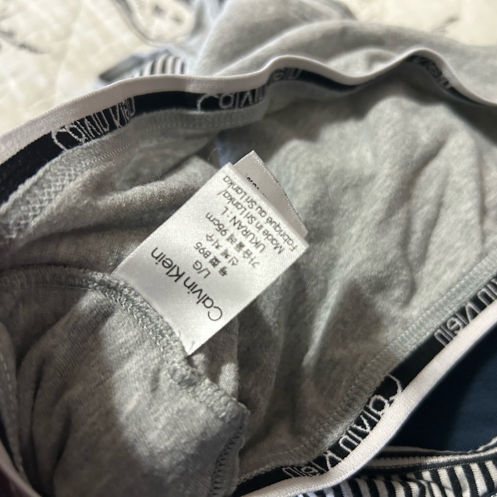 2 Calvin Klein Grey & Black Striped Racerback Bralettes - Picture 6 of 6